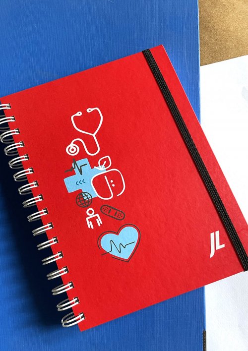 Cuaderno hojas rayadas A5 con dibujo sanidad